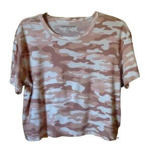 Calvin Klein Jeans Camo Short-Sleeve Tee Small